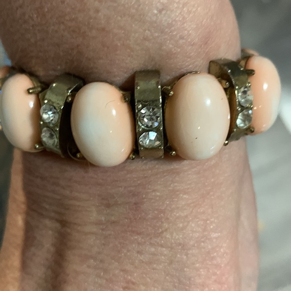 Beautiful pale pink bracelet, stretch* - Picture 4 of 6